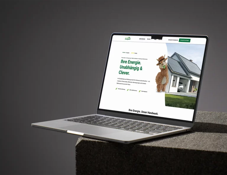 Webdesign für neueenergie24.de, dargestellt auf einem Laptop